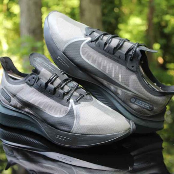 Nike Zoom Gravity Men’s Size 10.5 - Picture 9 of 12